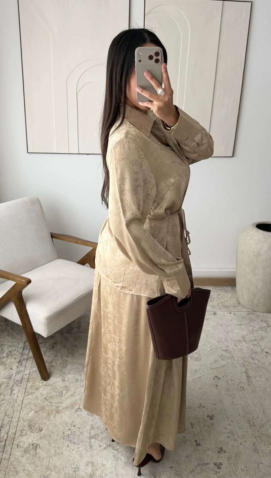 Set Lujaine